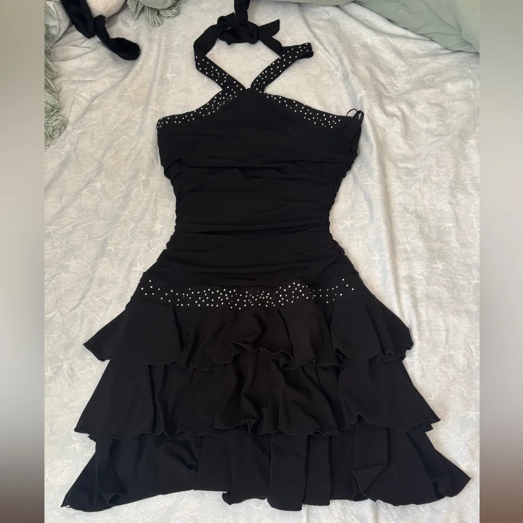 Elegant Black Halter Dress - Image 2