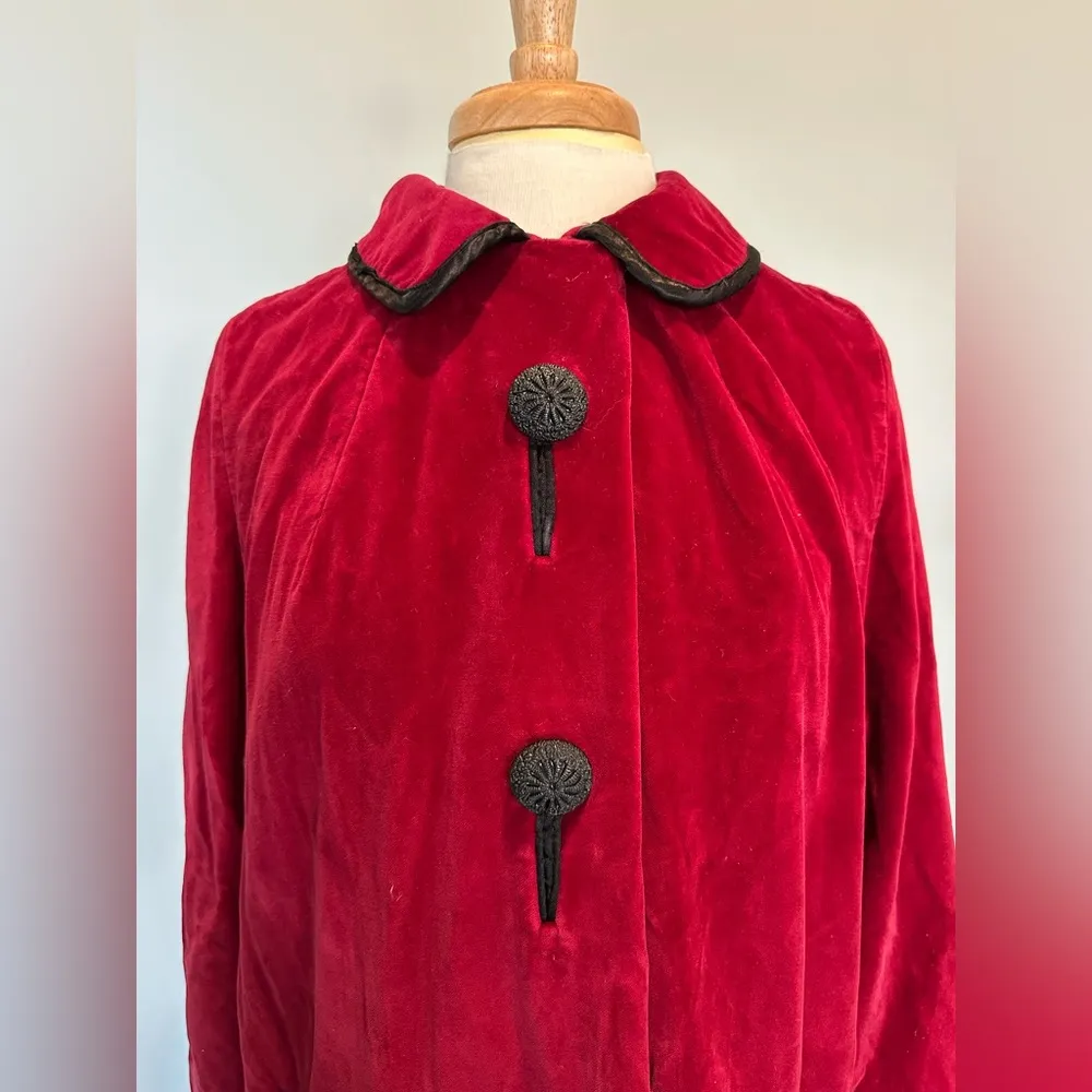 Vintage 1960’s maroon velvet ladies swing coat Styled by Lou Ritchie Size undefined - Image 4