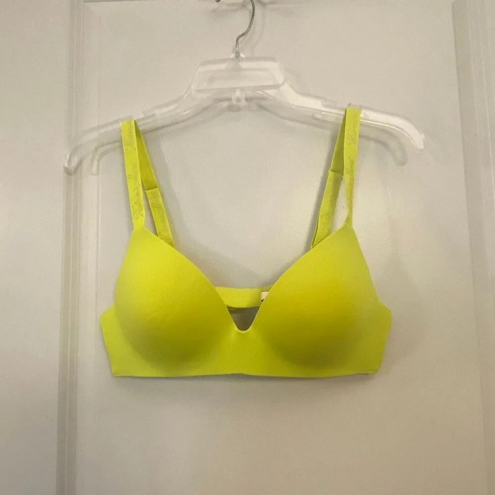 Victoria’s Secret bra T-shirt lightly lined wireless bra, size 36B - Image 2