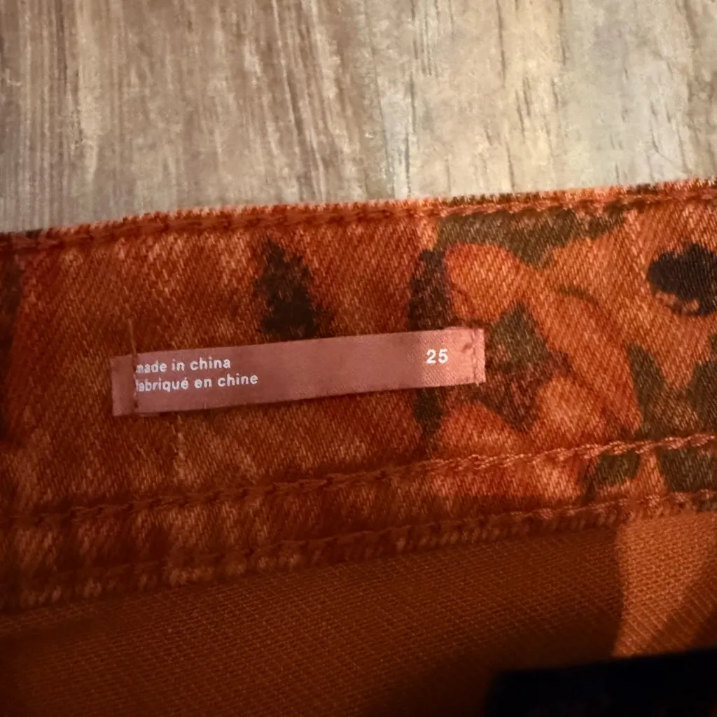 Anthropologie Pilcro Denim Slim Boyfriend Crop Pants - Image 5