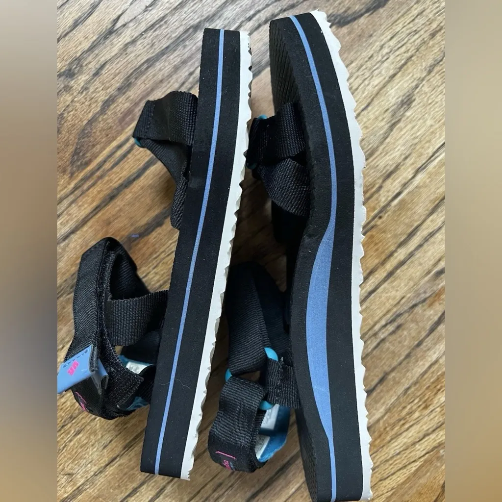 Size 7-Women  Columbia womens Alava SandalSport Sandal BL5840-010 - Image 4