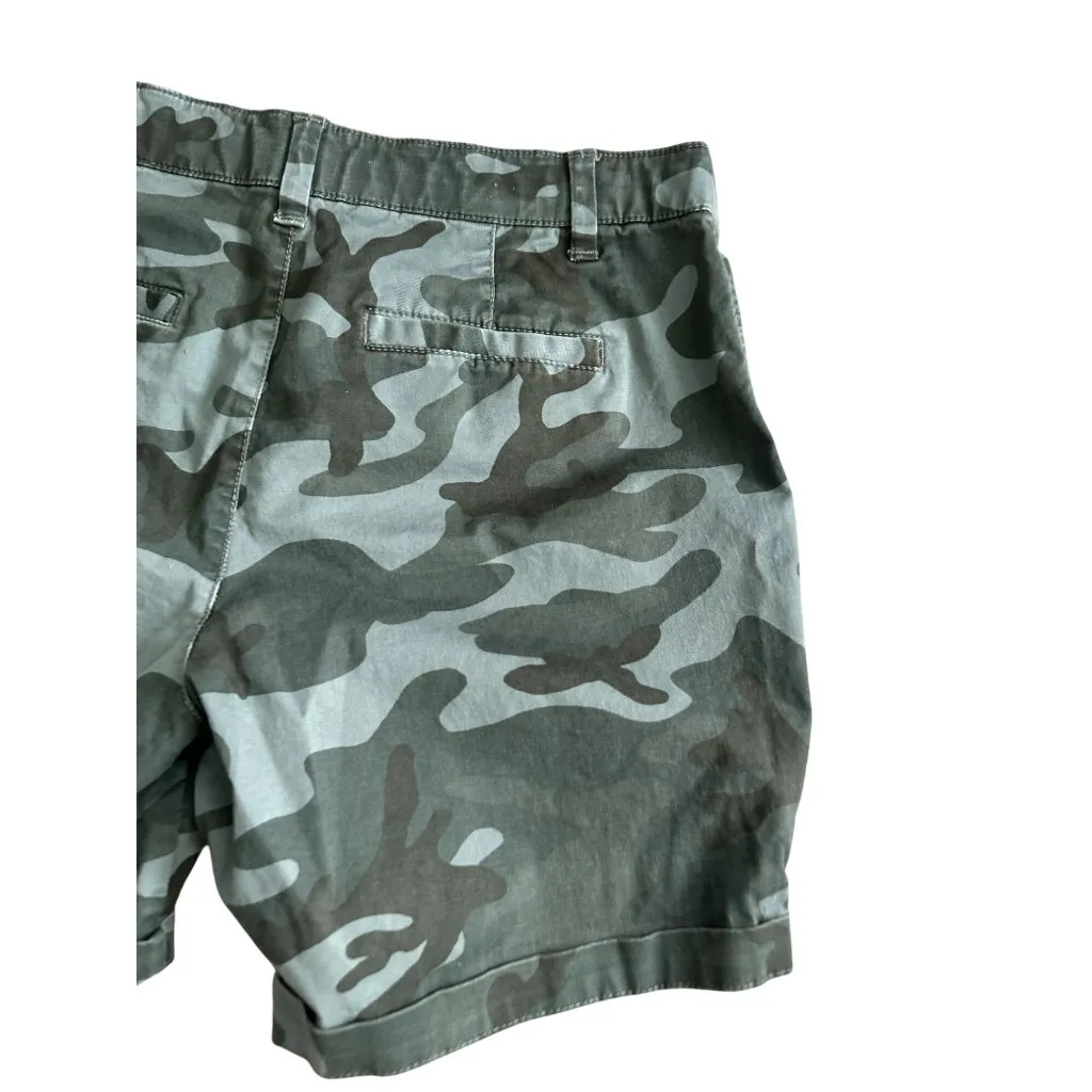 GAP Women's Camo Girlfriend Khaki Shorts Size 2 - Image 2