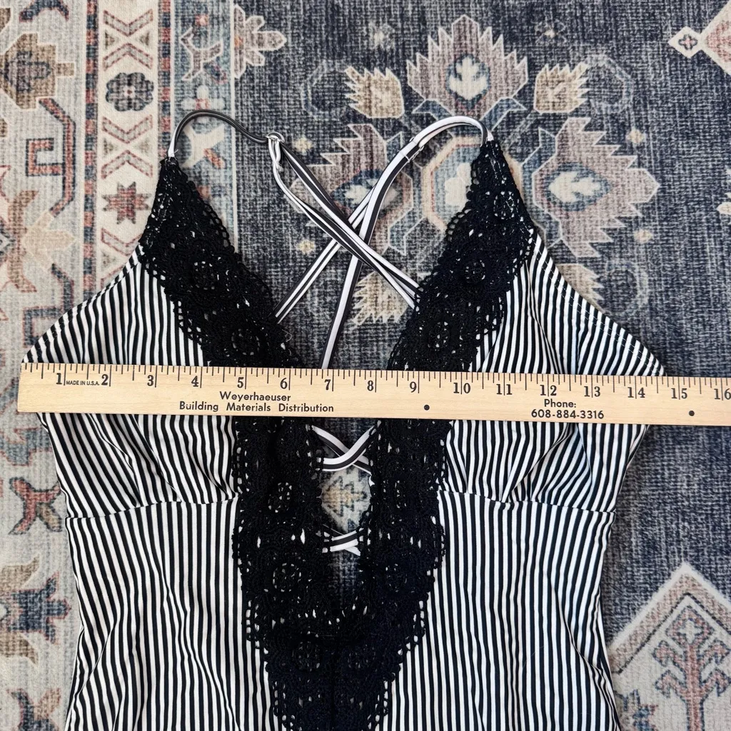 Cupshe Wish You Well Lace One-piece Swimsuit Black & White Stripes Size Medium - Image 12