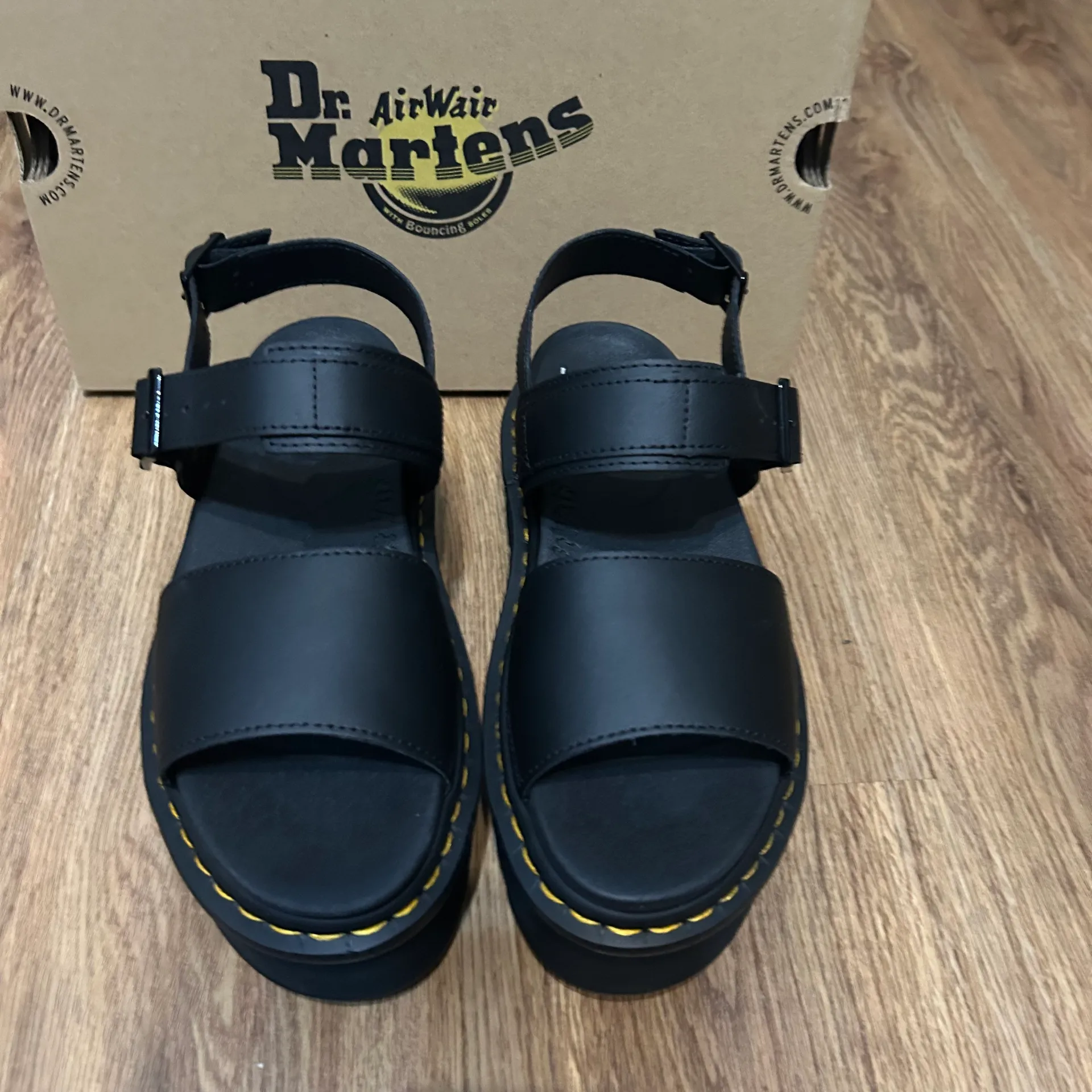 DR MARTENS Voss Quad Black Platform Sandals Shoes New  - Image 7