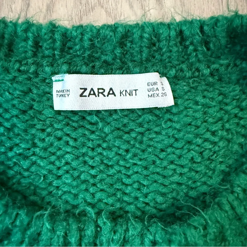 Zara Cropped Green Women's Sweater Size Small - Image 2