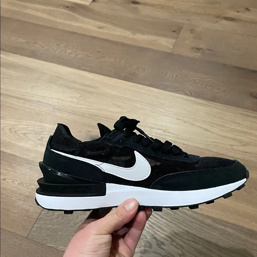 Nike Waffle One Black/White Women's Size 7 NWOT - Image 14