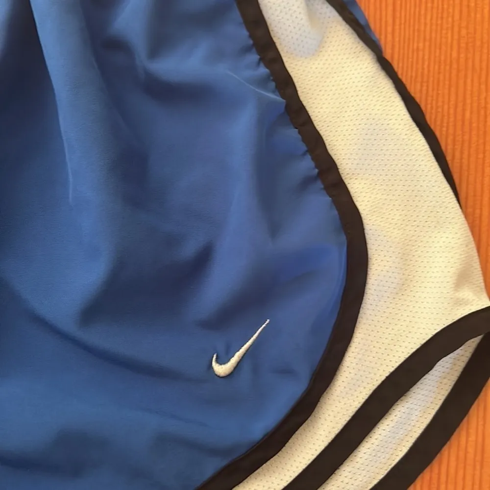 Nike Dri Fit Tempo Blue Lined‎ Shorts | Small - Image 3