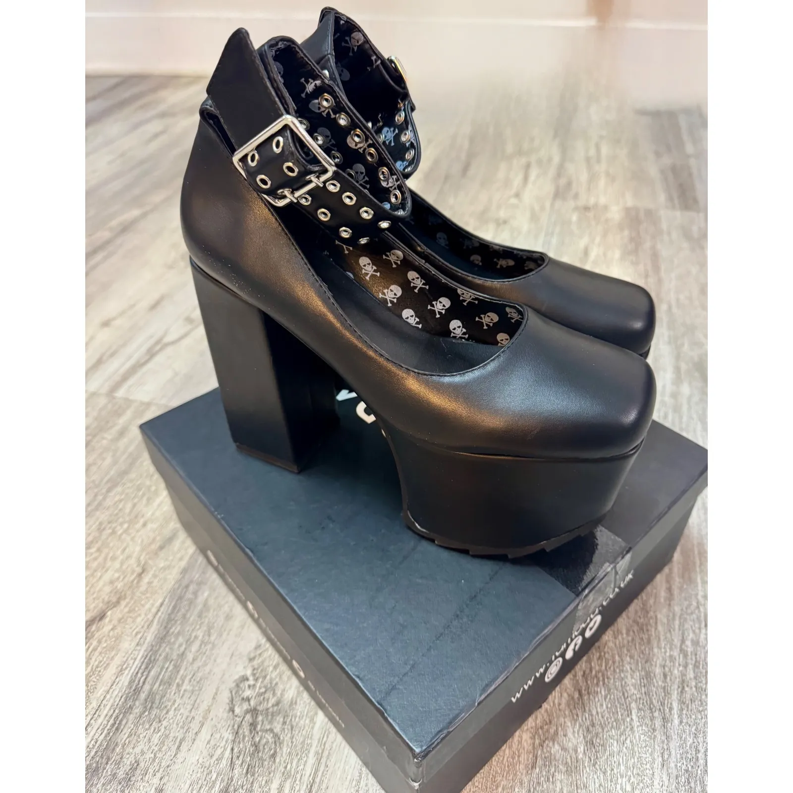 Lamoda Platform Heel Ankle Strap‎ Buckle Studded Black Goth Punk Shoes Size 8 - Image 2