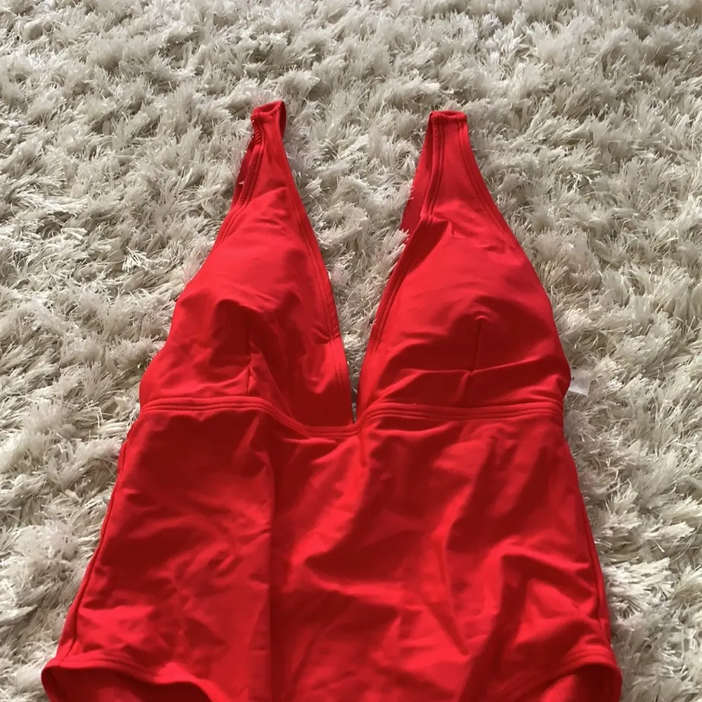 New Low Back Plunging One Piece Swimwear Red Size M - Image 6