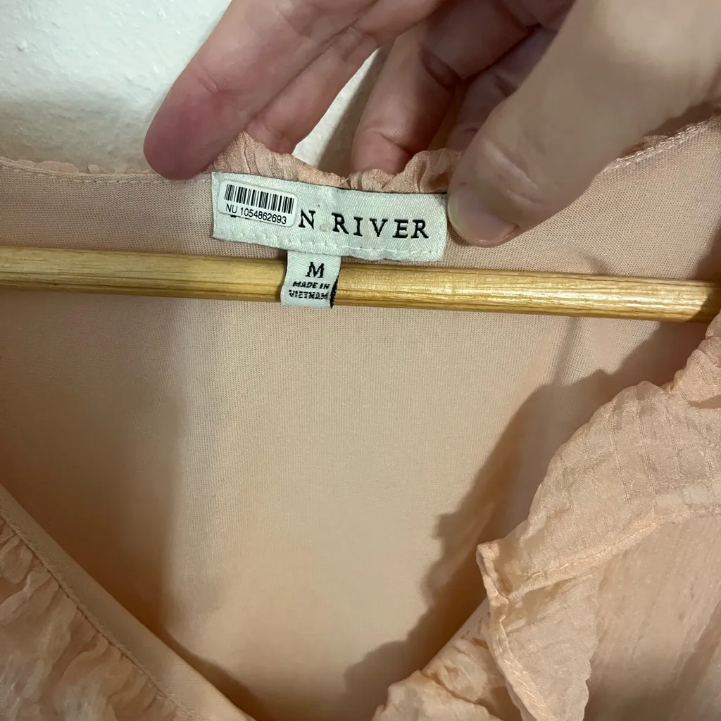 MOON RIVER Ruffle Cutout Shirred Dress Size Medium - Image 6