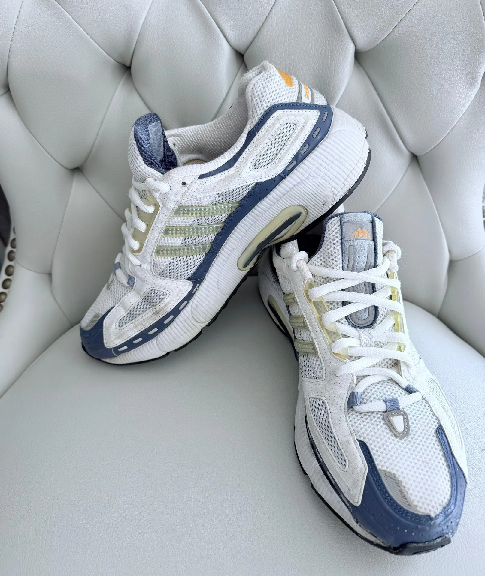 Ladies Supernova Cushion Running Shoes White/Navy Size 9 Model: 148953 - Image 4