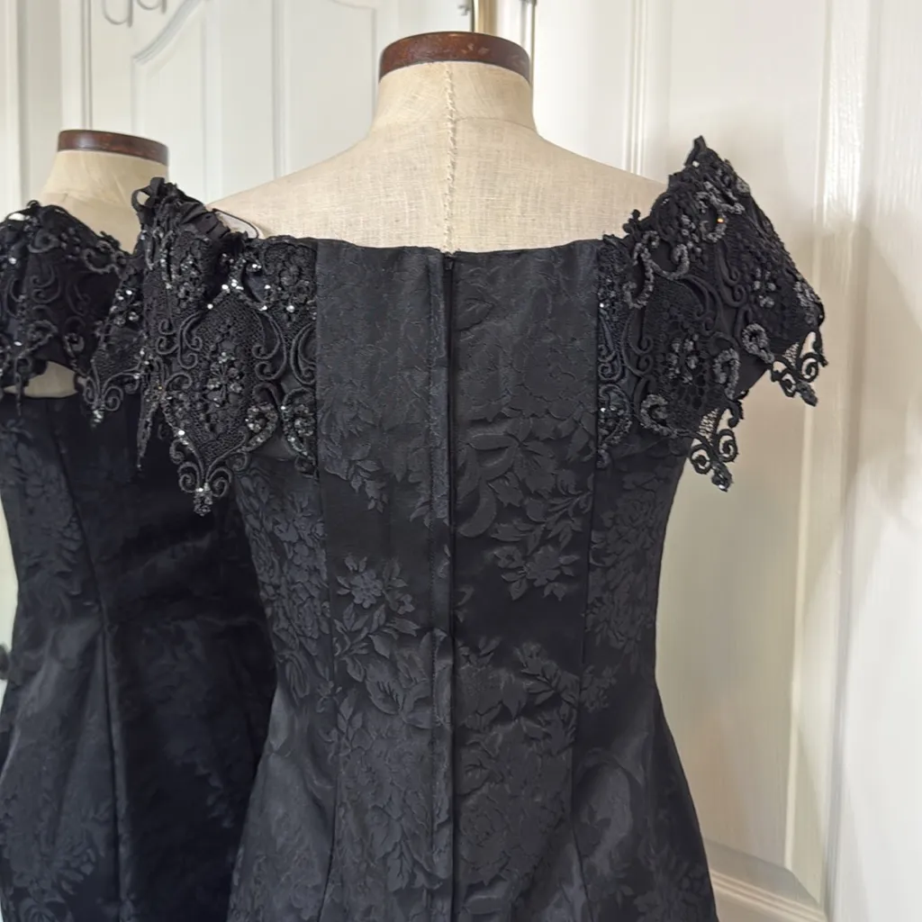 Scott McClintock vintage bedazzled jacquard goth pencil dress Black Size 10 - Image 10