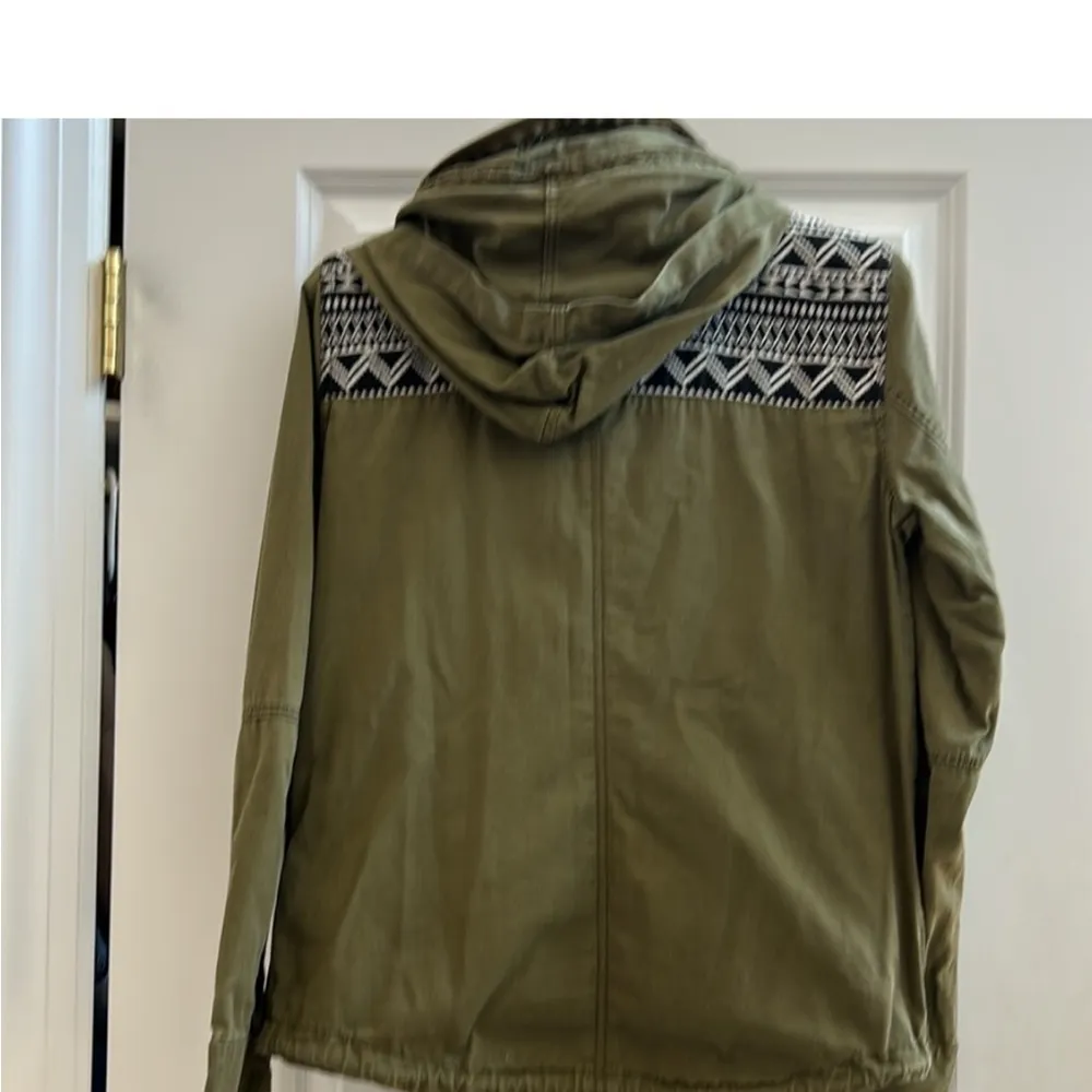 Roxy Army Green Hooded Utility Jacket with Aztec print - Image 5