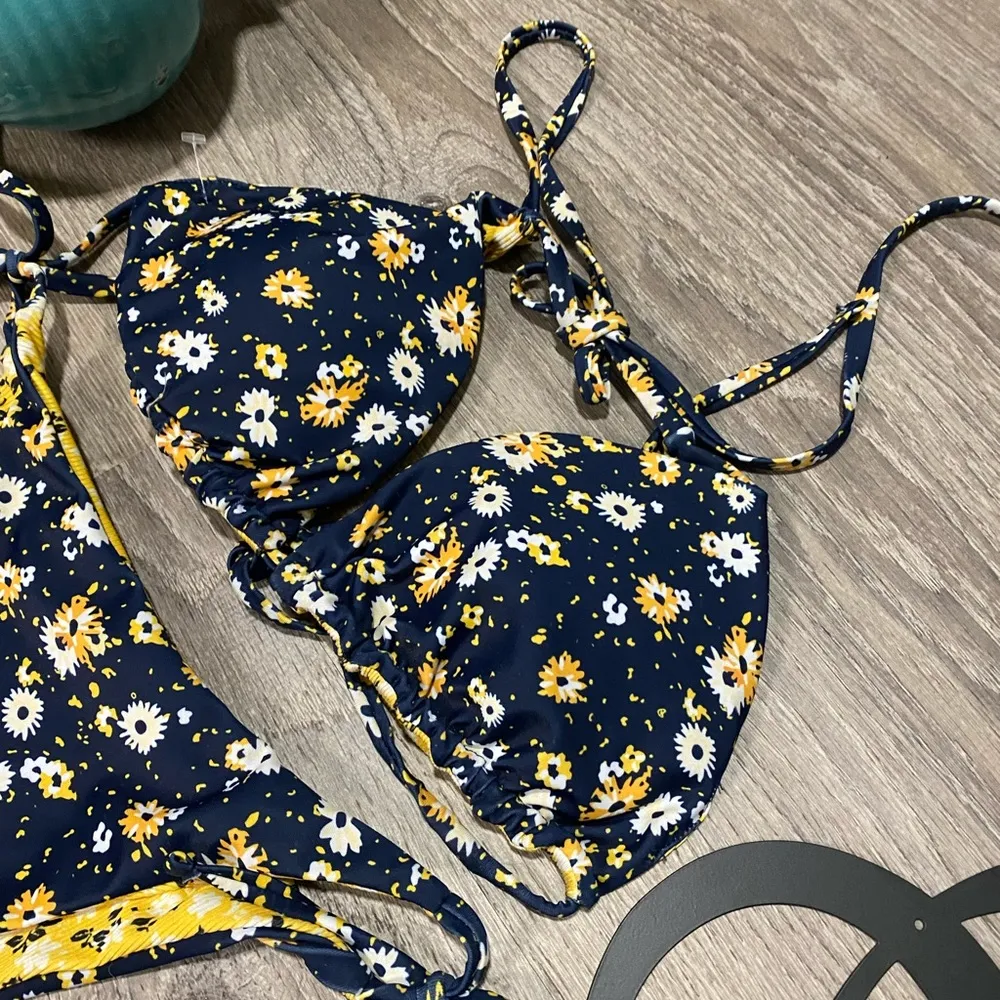 Cute Reversible Floral Swim Suit | Triangle Bikini Blue Size M - Image 3