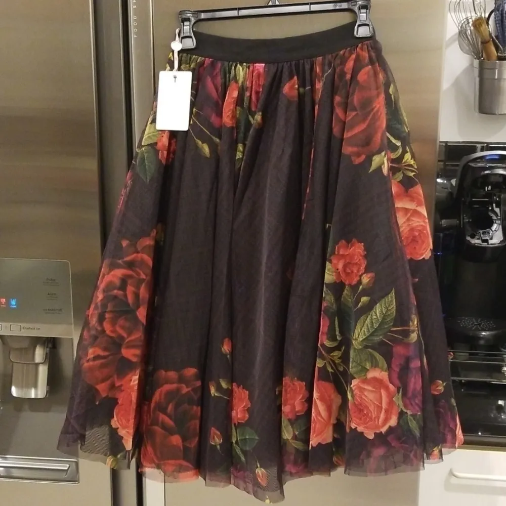 💕TED BAKER💕 Rose Print Tutu Midi Skirt 0 NWT - Image 8