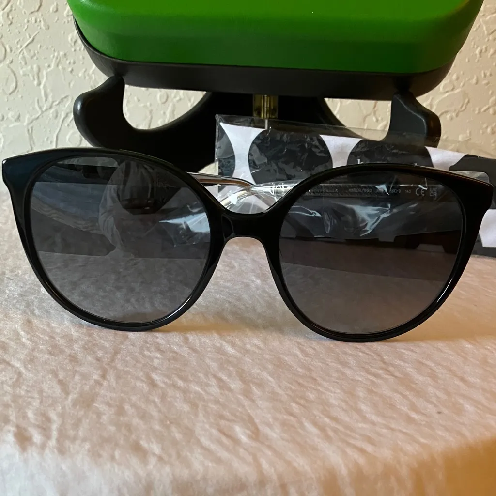 Kate Spade: Black Kimberlyn Cat Eye Sunglasses- Case & Cleaning Cloth - Image 6
