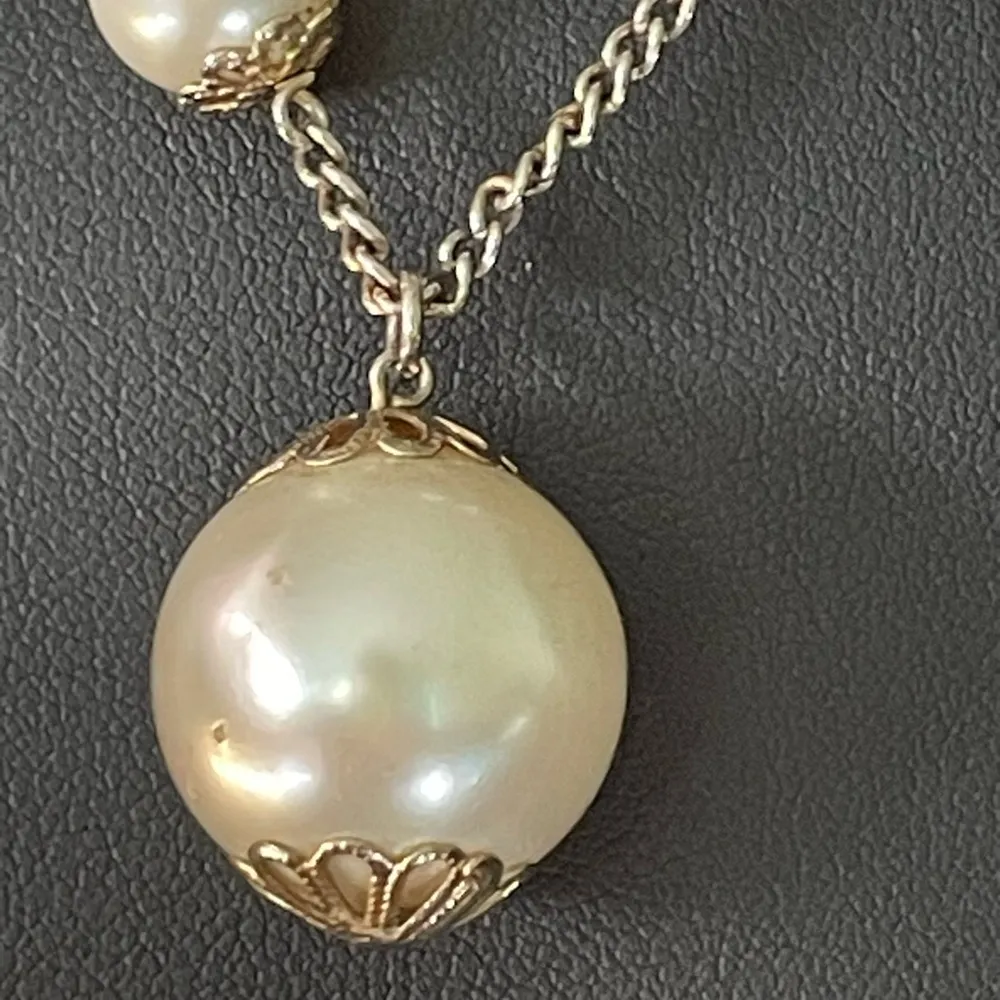 Beautiful Coro Pearl Necklace - Image 11