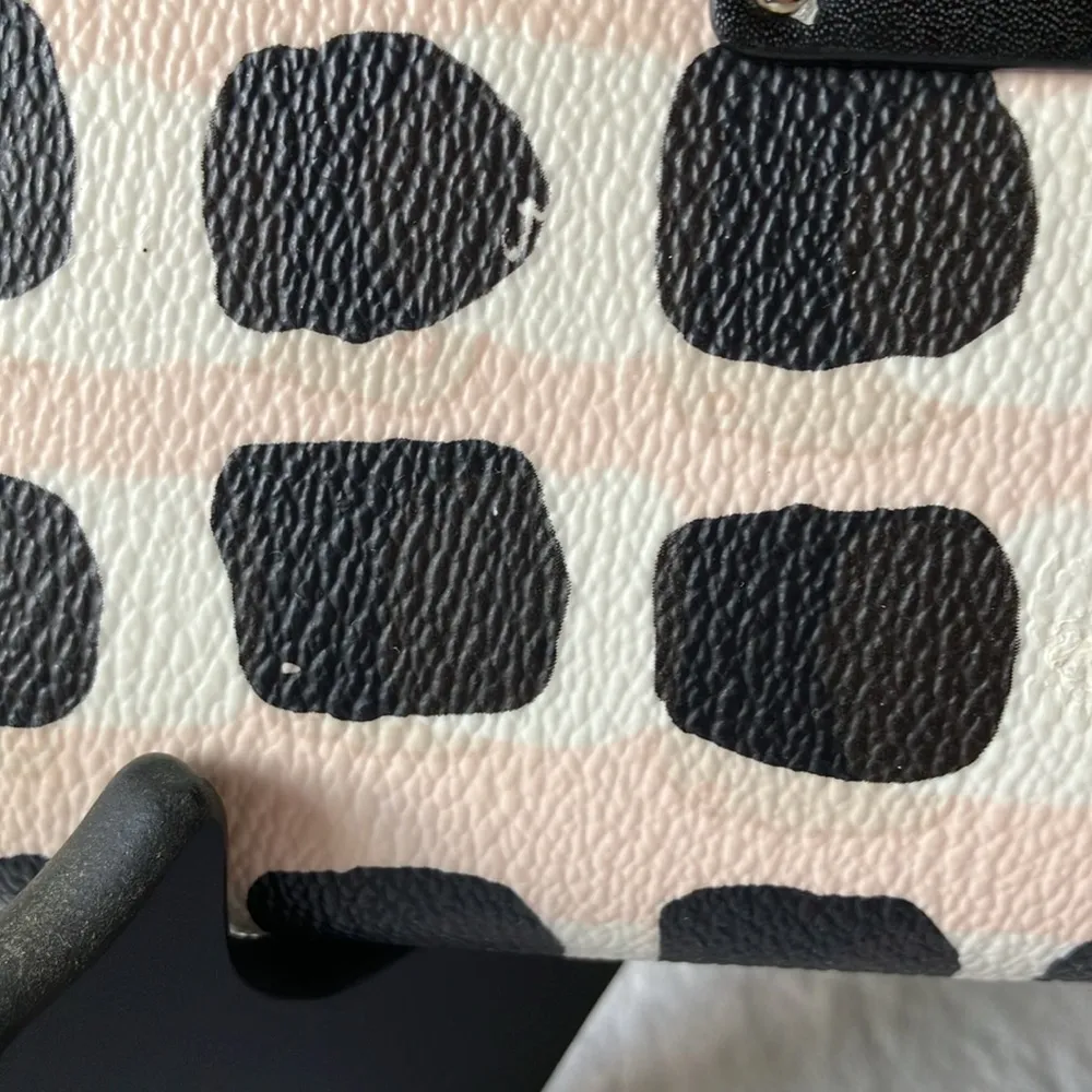 Kate Spade: Neda Grove Street Print- 12 card slot with ID area- Wallet - Image 3