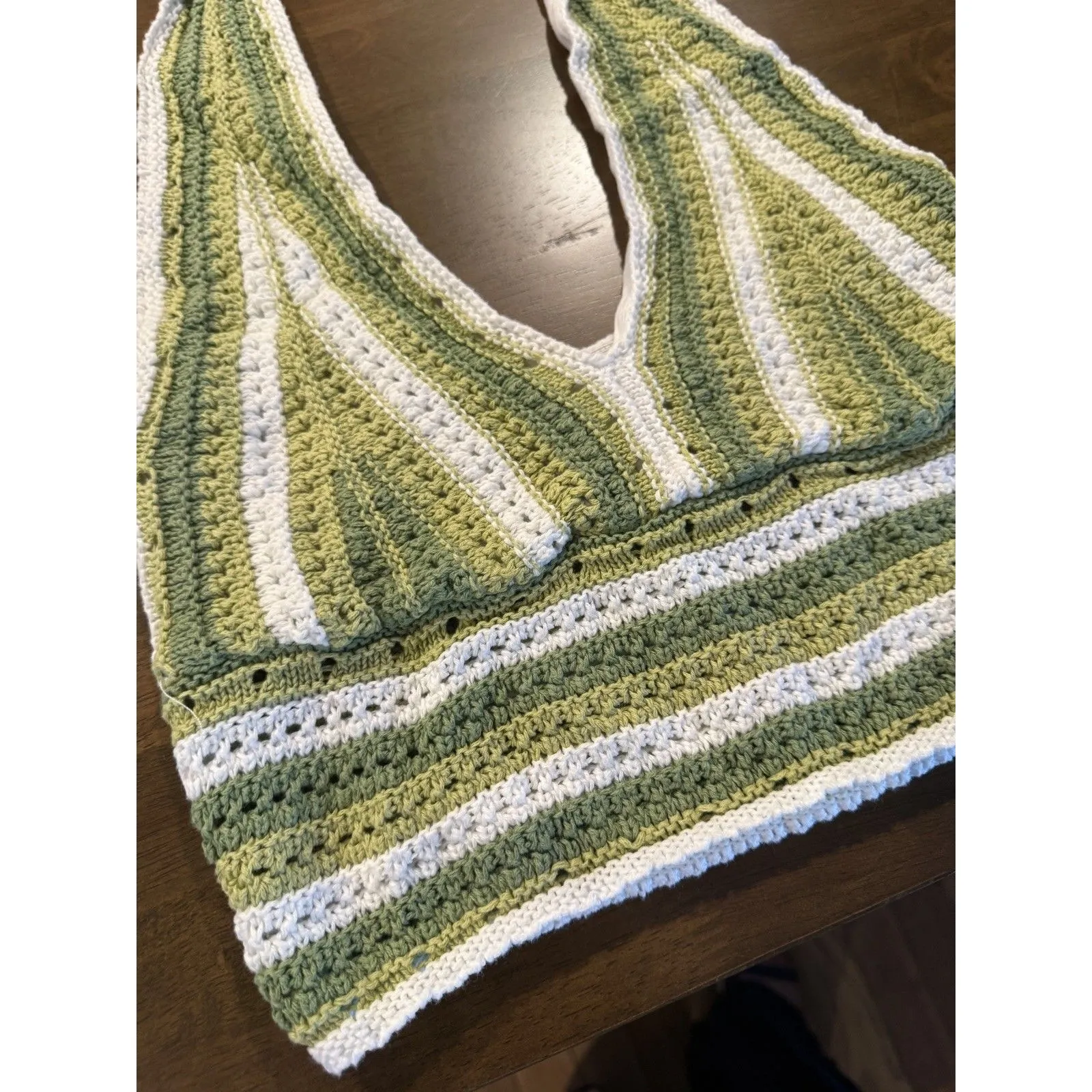 Women’s Hollister Crochet Plunge Halter Crop Top, Green And White Striped Size M - Image 5