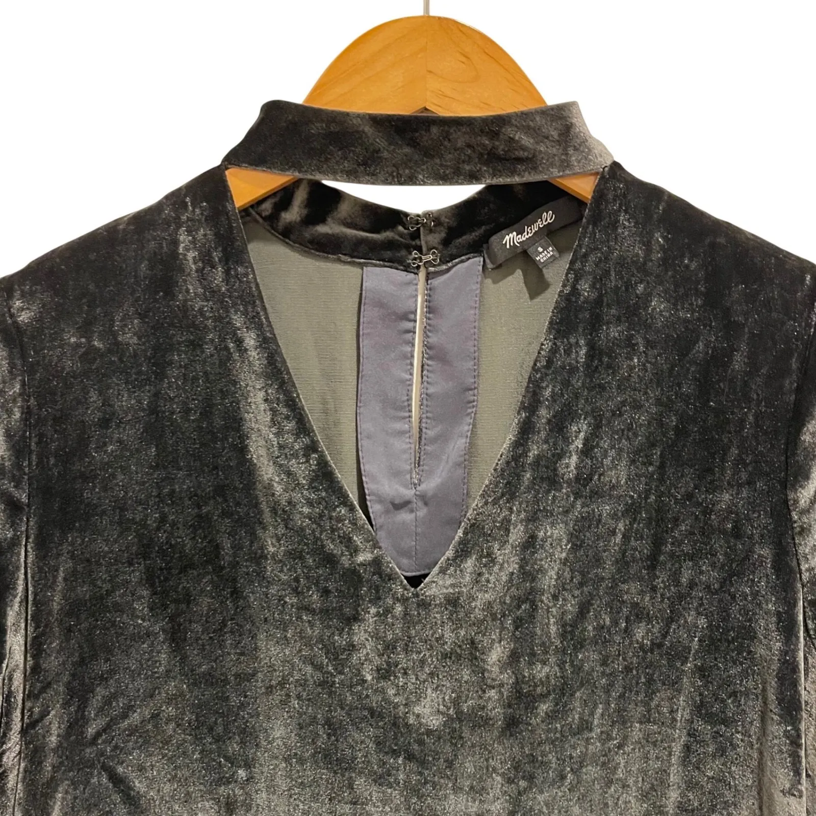 Madewell Velvet Choker V Neck Short Sleeve Top Women Size S Black - Image 4