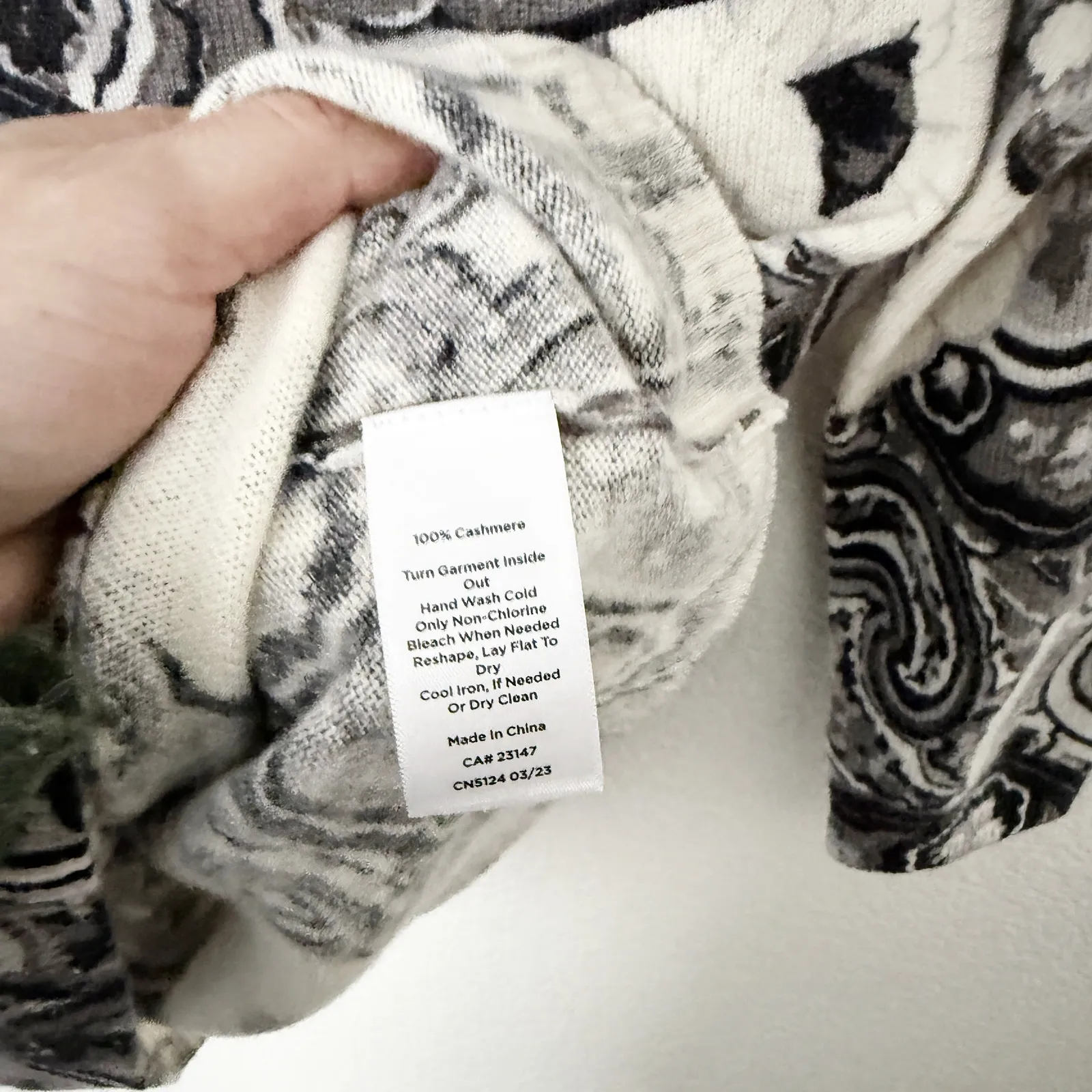 [Talbots] Gray Black Abstract Paisley Print Audrey Cashmere Sweater Sz XS Petite - Image 11