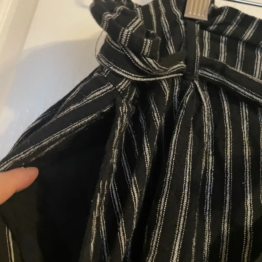 WE Stevie Black White Striped Shorts 44 US 12 - Image 4