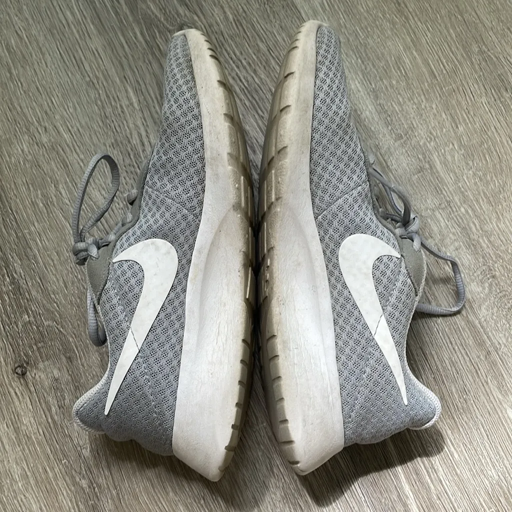 Nike Tajun sneakers size 6.5 - Image 6