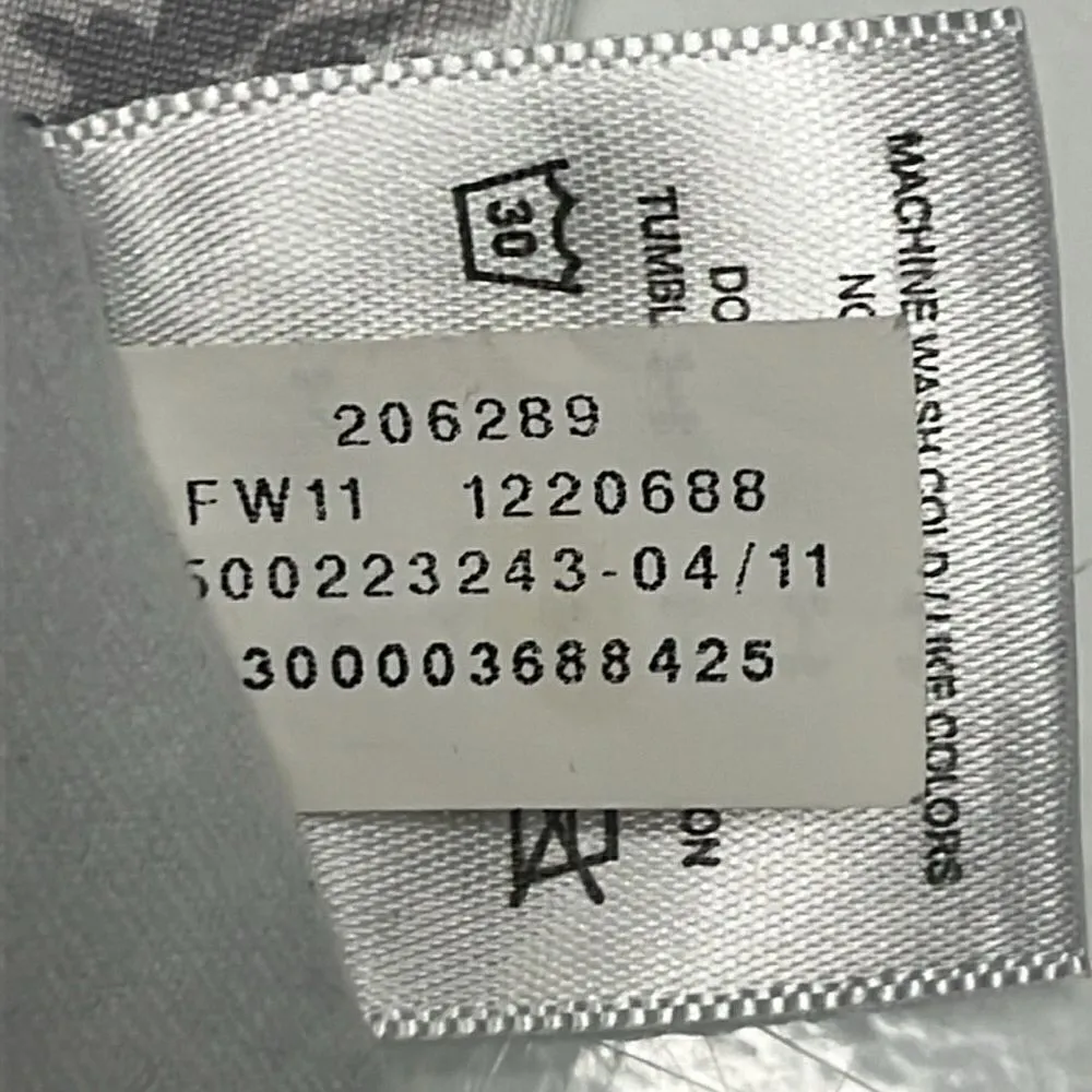 Under Armour Women’s Fitted Pullover W/ Long Sleeve Snap V-Neck & Sleeves- Med - Image 14