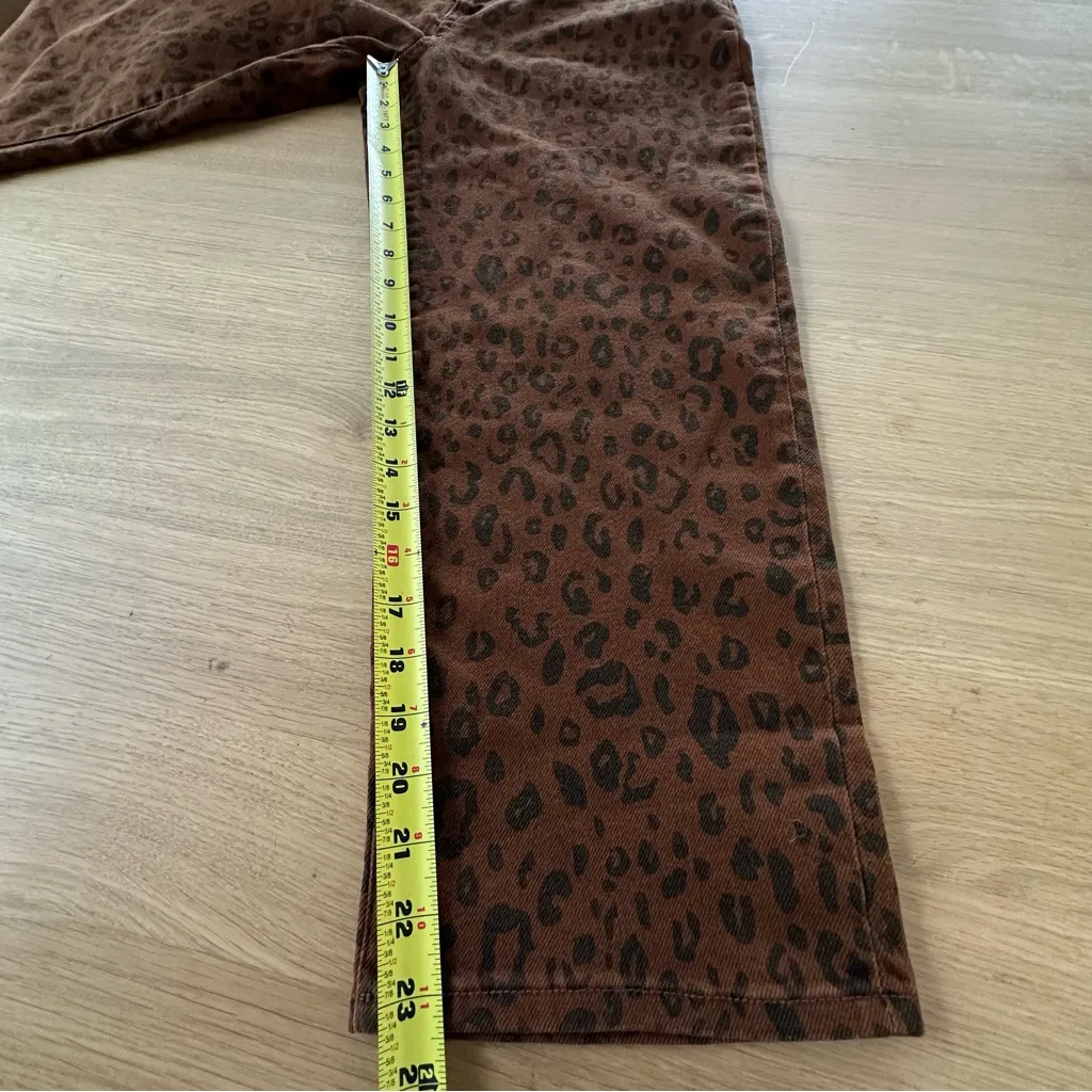 NWT Universal Thread Vintage Straight Jeans Brown Leopard Size 2 Short 28" Waist - Image 13