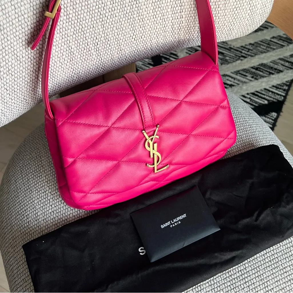 YSL Saint Laurent Le 57 Hobo Bag in Quilted Leather in Pink Bubblegum - Image 3
