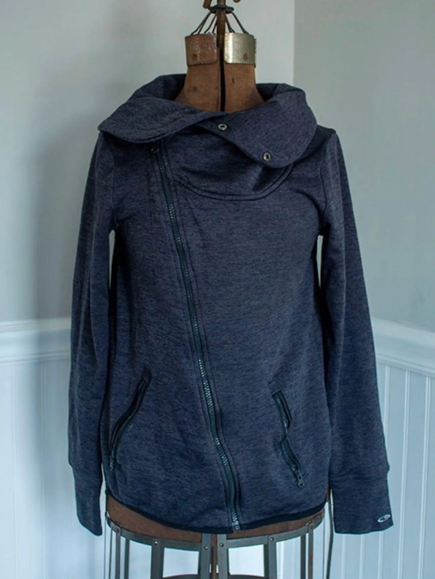 Lightweight zip-up jacket - Image 3