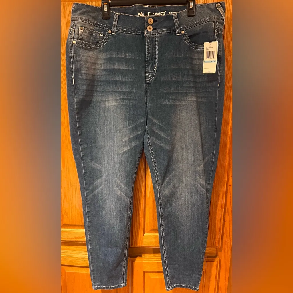 Wallflower‎ Instastretch® Luscious Curvy Bootcut Jeans in Paola Plus Size 20 Blue - Image 10
