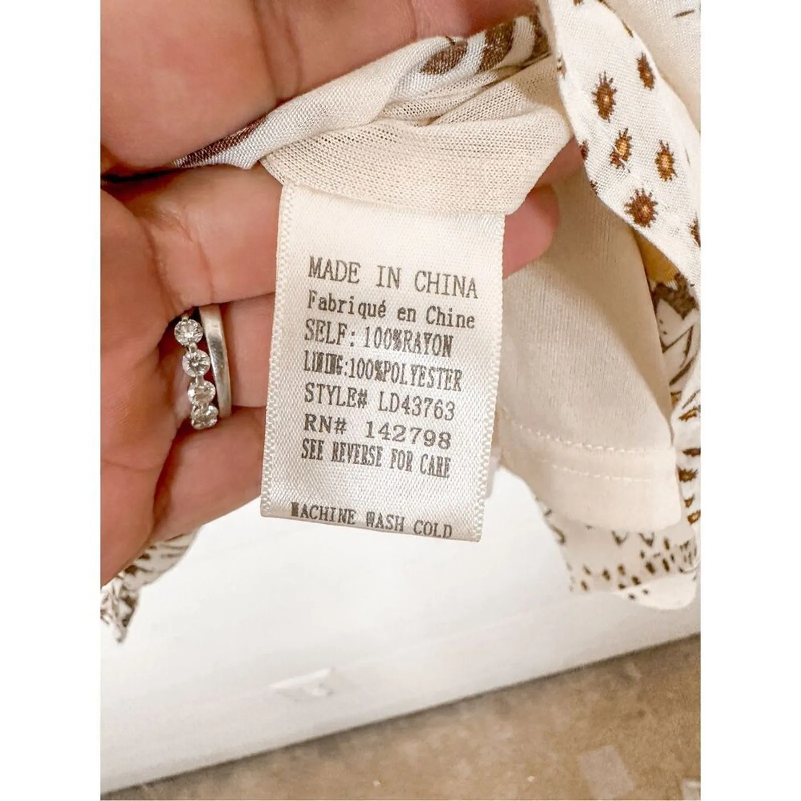 NEW with tags LoveRiche Women's off the Shoulder Daisy Print Dress Small - Image 12