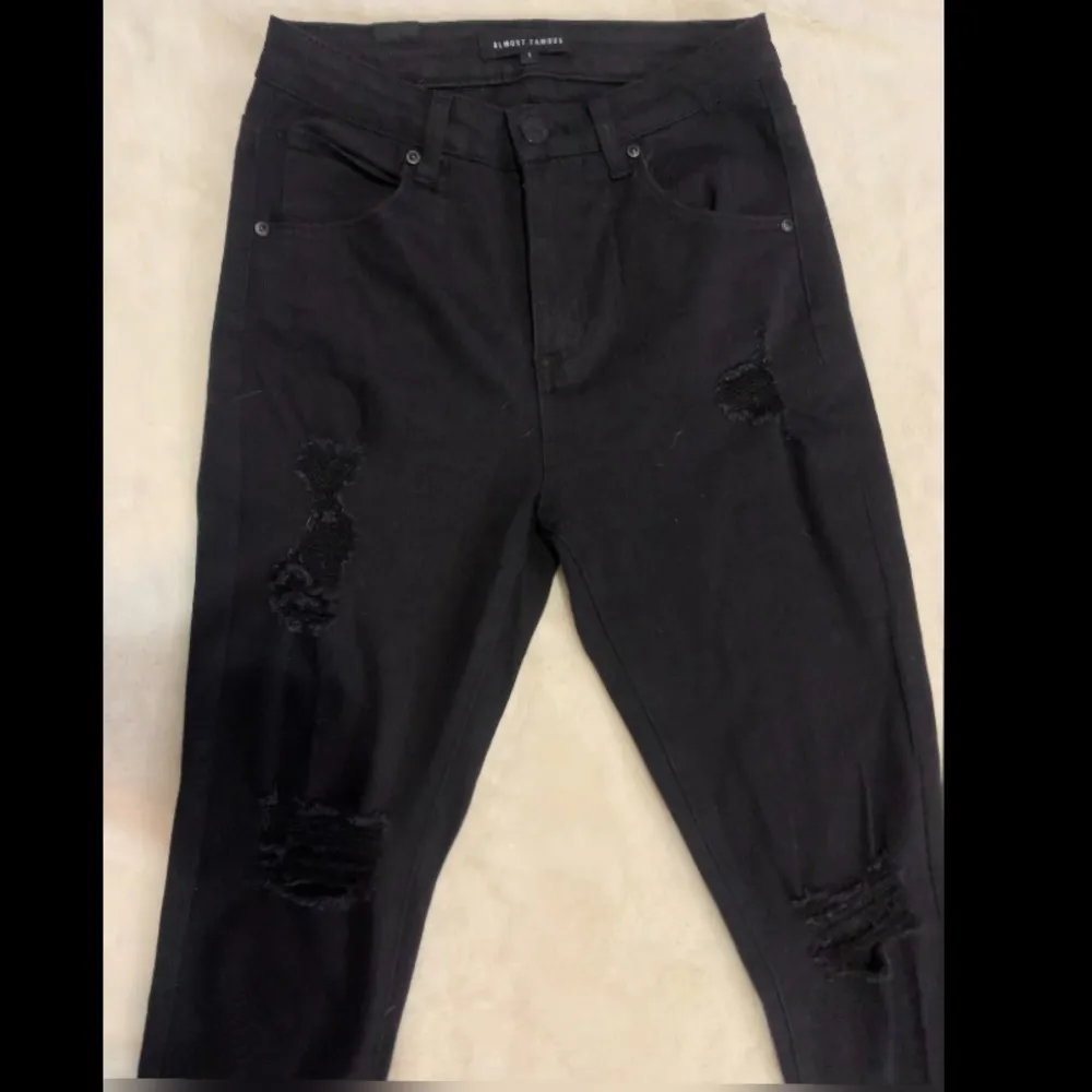 black destroyed almost famous ankle jeans - Image 2