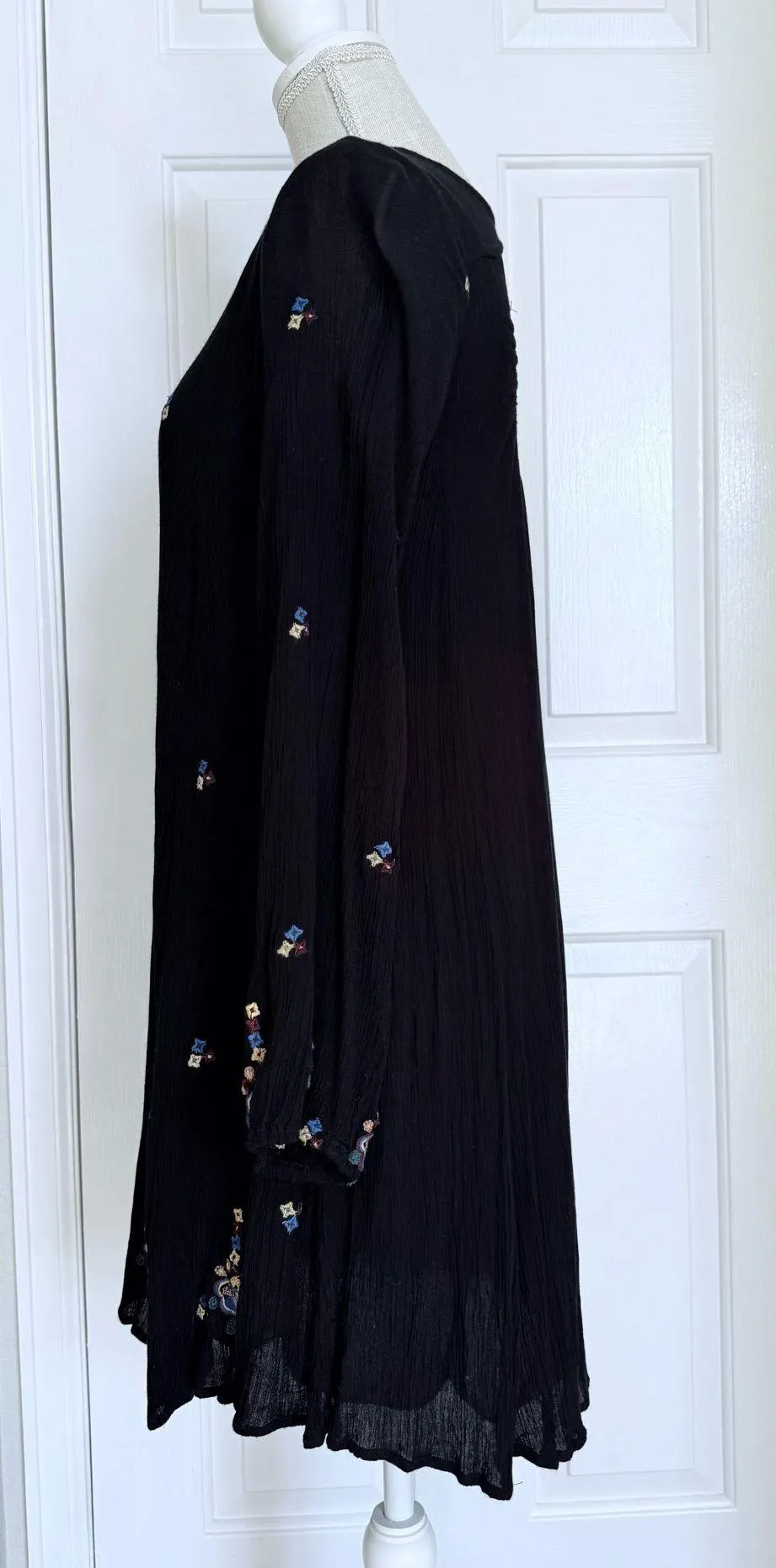 Japna Black Long Sleeve Embroidered Boho Mini Dress with Open Back Women’s Size M NWT - Image 6