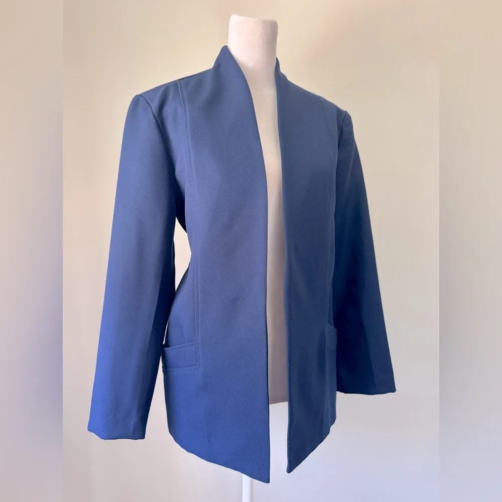 Vintage ‘80s Bending Easy Navy Blue Lightweight Collarless Open Front Blazer Size 8 - Image 3