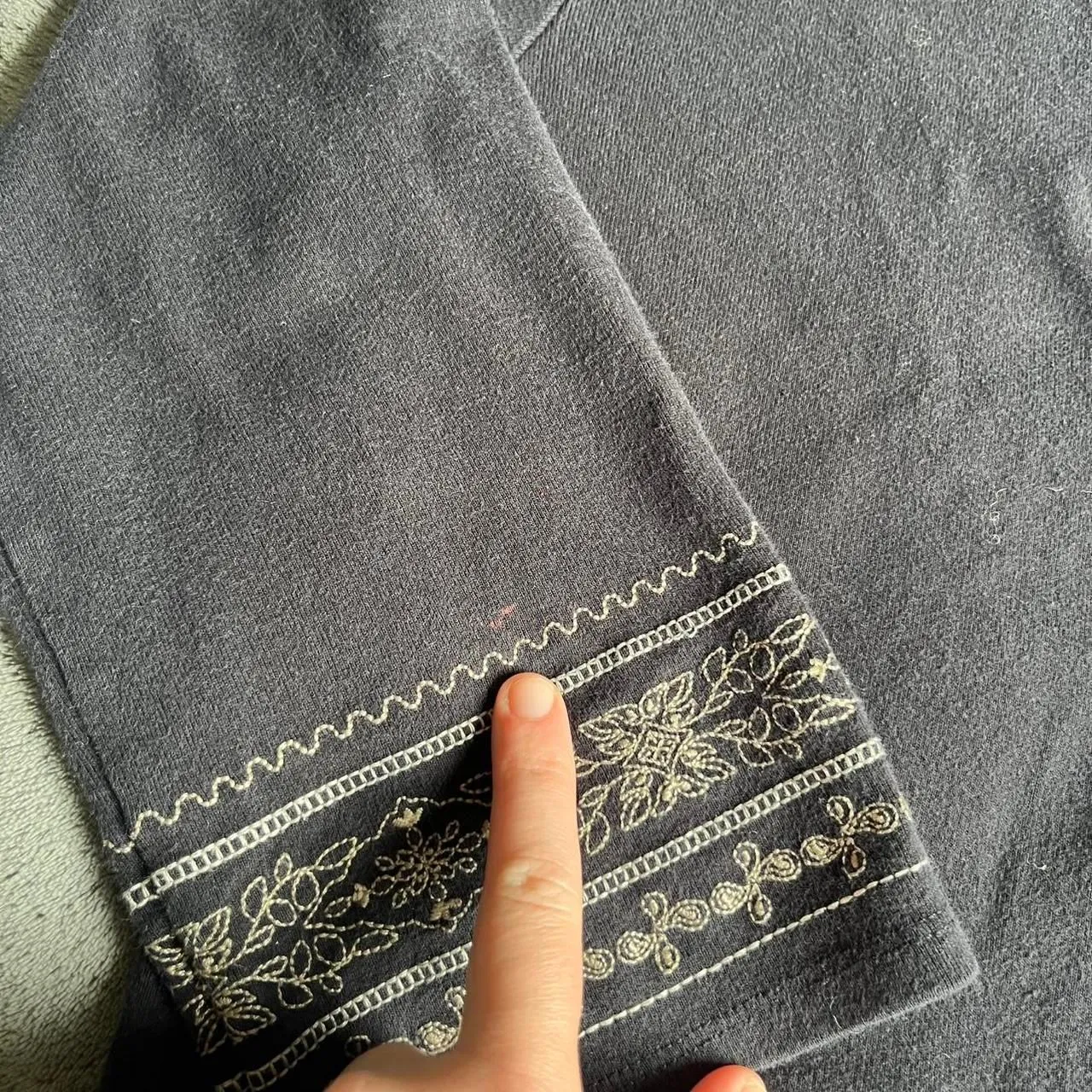 Vintage 90s/Y2K Sonoma Jean Company Embroidered Black Top 3/4 Sleeve size medium - Image 6