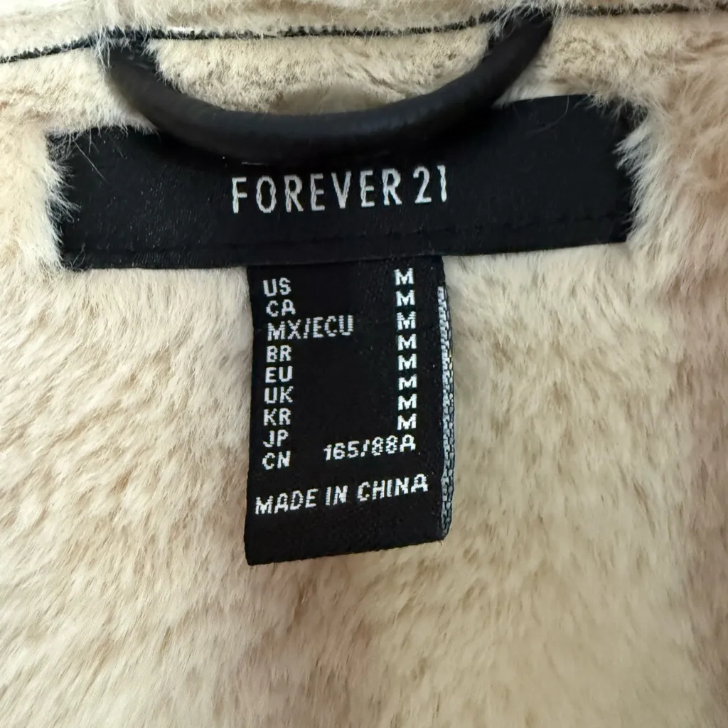 Forever 21  Black and Cream Leather Jacket - Image 3