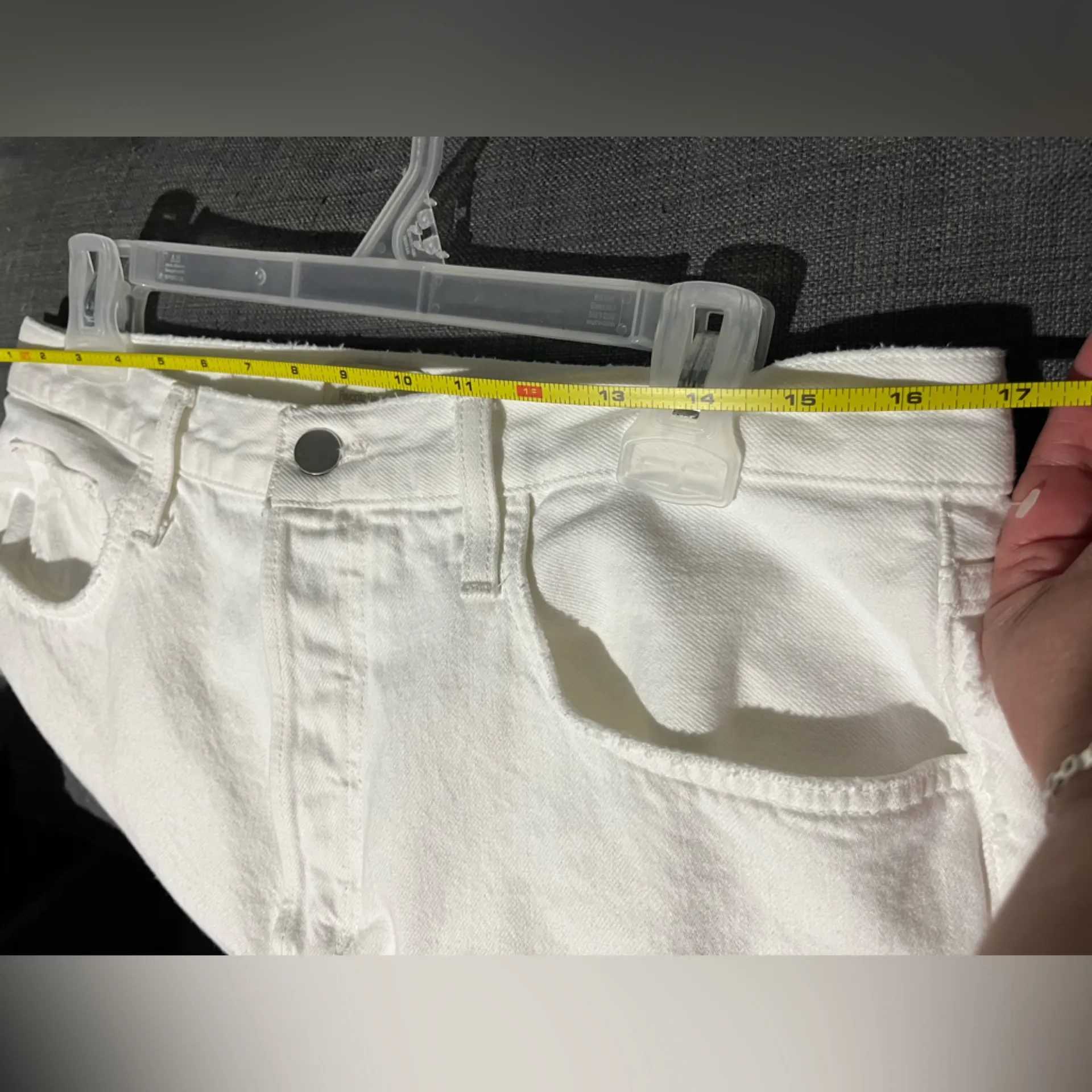 Favorite Daughter Otto
High Rise Boyfriend Jeans
Size 30 White - Image 12