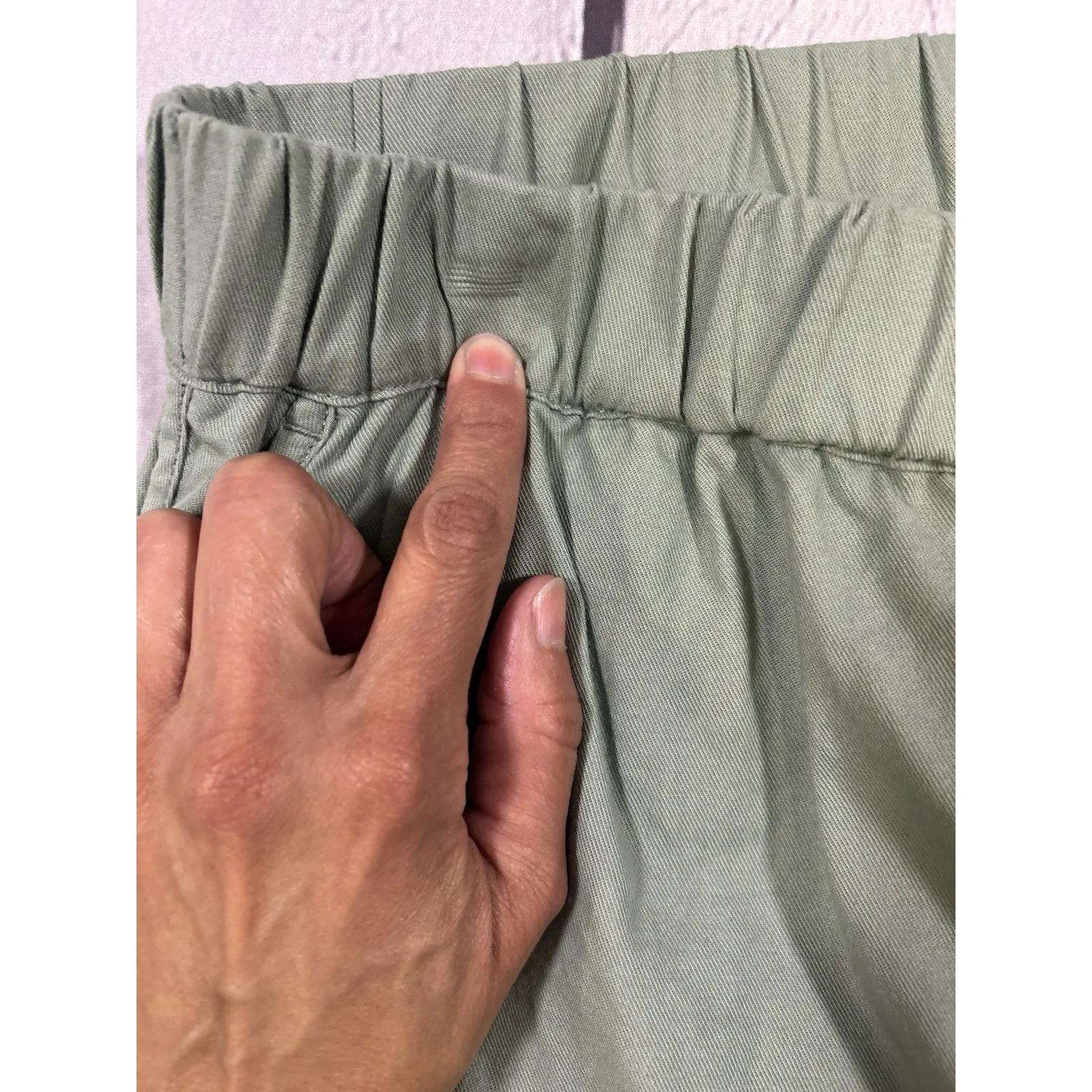 Madewell Light Green Casual Shorts Size Small with Side Pockets - Image 3