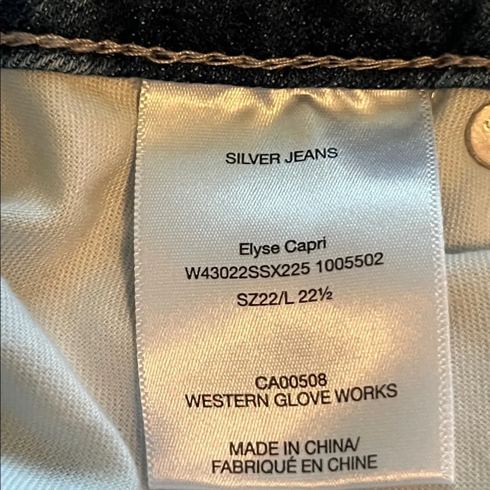 Silver Jeans Elyse Capri Mid Rise Curvy NWT Size 22 - Image 12