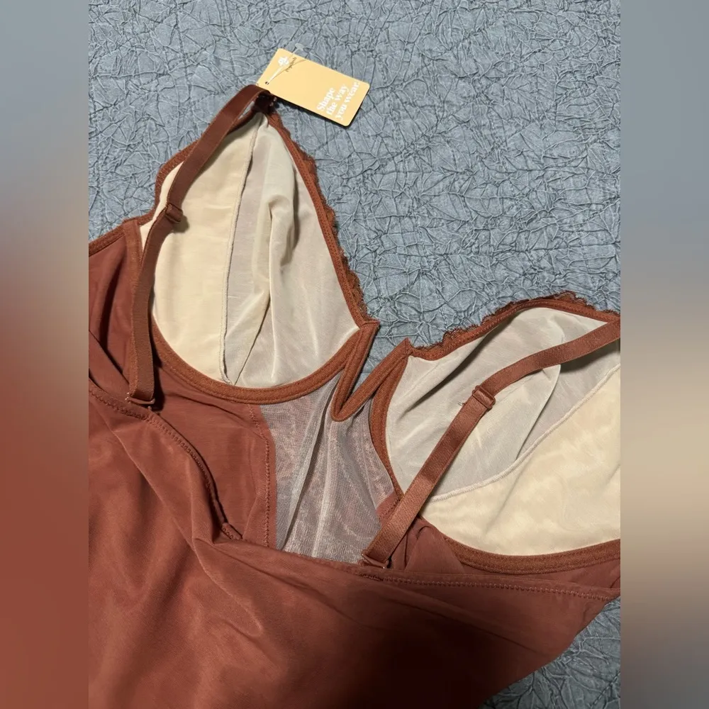 New Popilush Shapewear Bodysuit Tummy
Control Lace Trim Bodysuit in Rust Brown Size XXL - Image 6