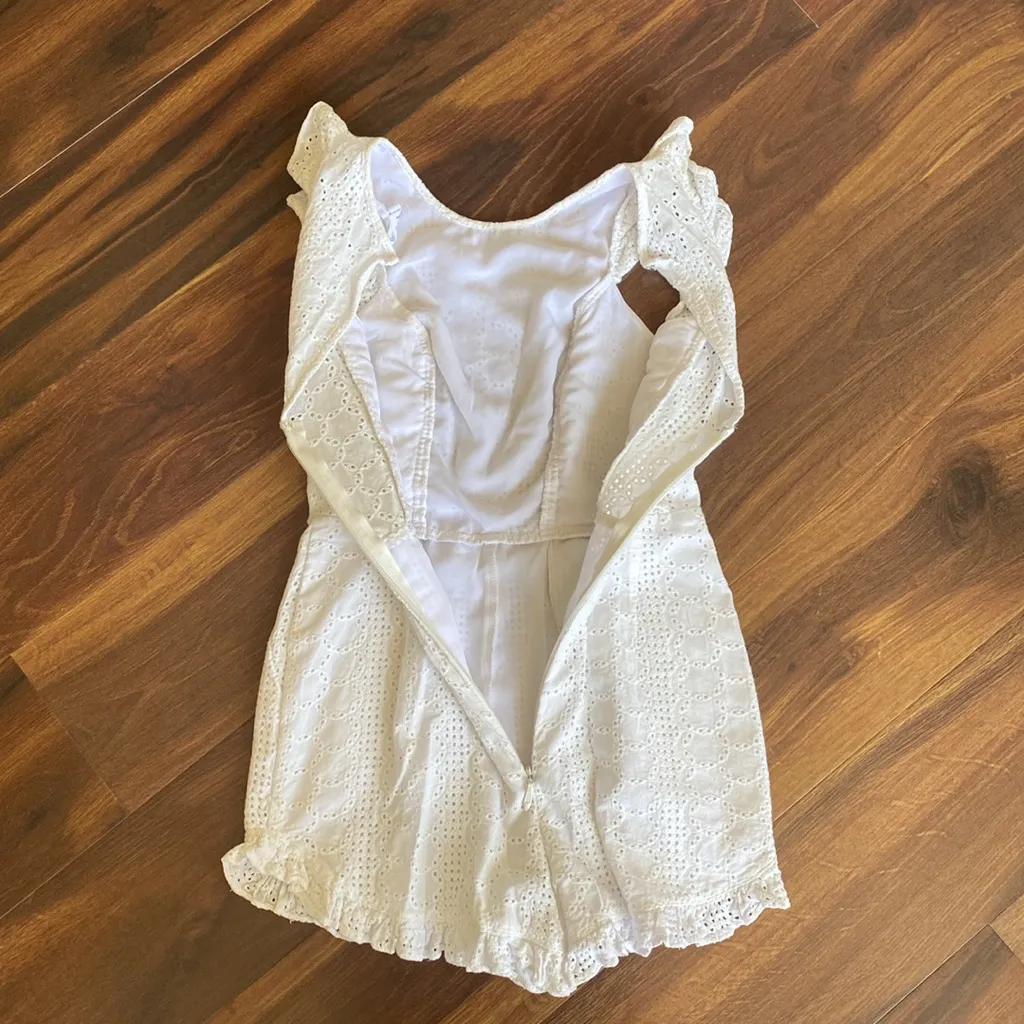 BCBGeneration 4/$20  Mini Shorts Sleeveless Romper Lace Eyelet White - Image 3