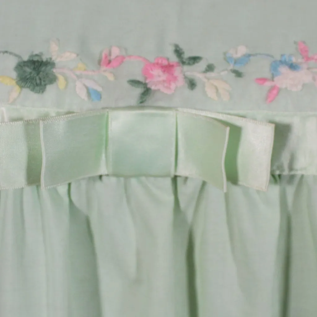 Vintage 1960s–70s Sears Pastel Green House Dress Floral Embroidery & Bow Detail Size XL - Image 4