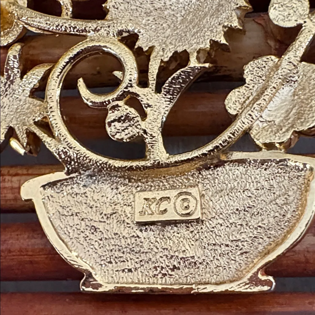 Kenneth Cole Gold and Multicolor Floral Basket Brooch - Image 4