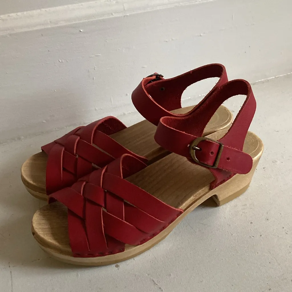 No.6 Clog Sandals Size 40 Deep Red Open Toe Ankle Strap 3" Platform Heel - Image 7