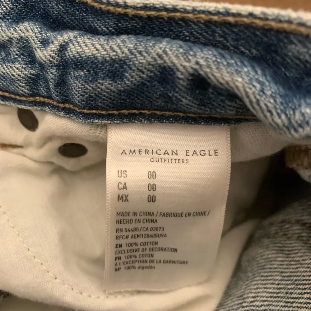 American Eagle Jean Shorts 00 90s Boyfriend Short Blue Distressed Ripped - Image 3