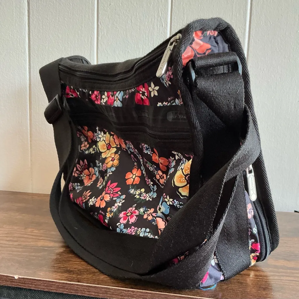 Rare LeSportsac Olina Hawaii Exclusive Classic Hobo Crossbody Bag + Cosmetic Bag - Image 3