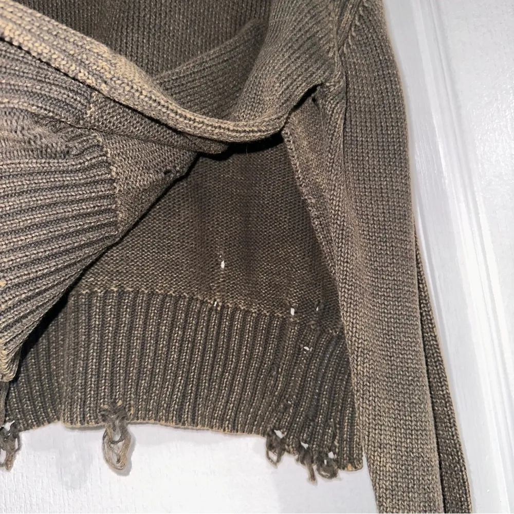 Fabrik olive green sweater - Image 3