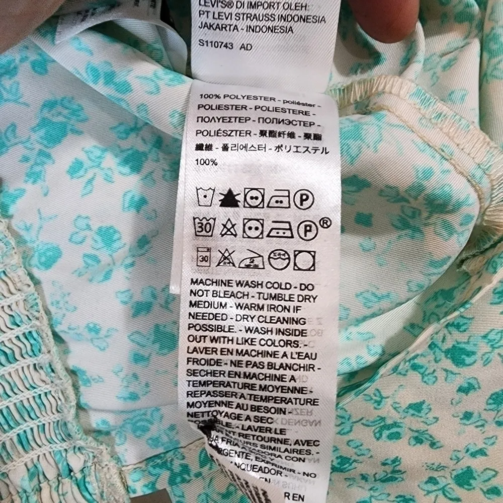 Levi's Top Women M‎ Bohemian Peasant Floral Smocked Square Kneck Coquette - Image 4